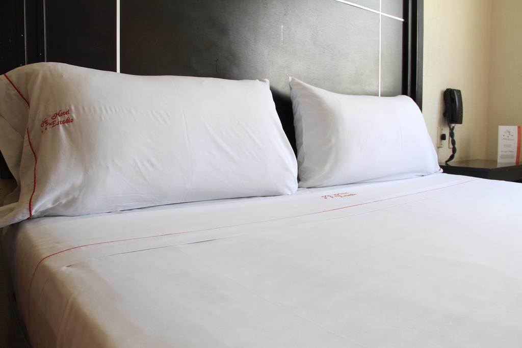 Hotel Estadio Guadalajara Pokoj fotografie