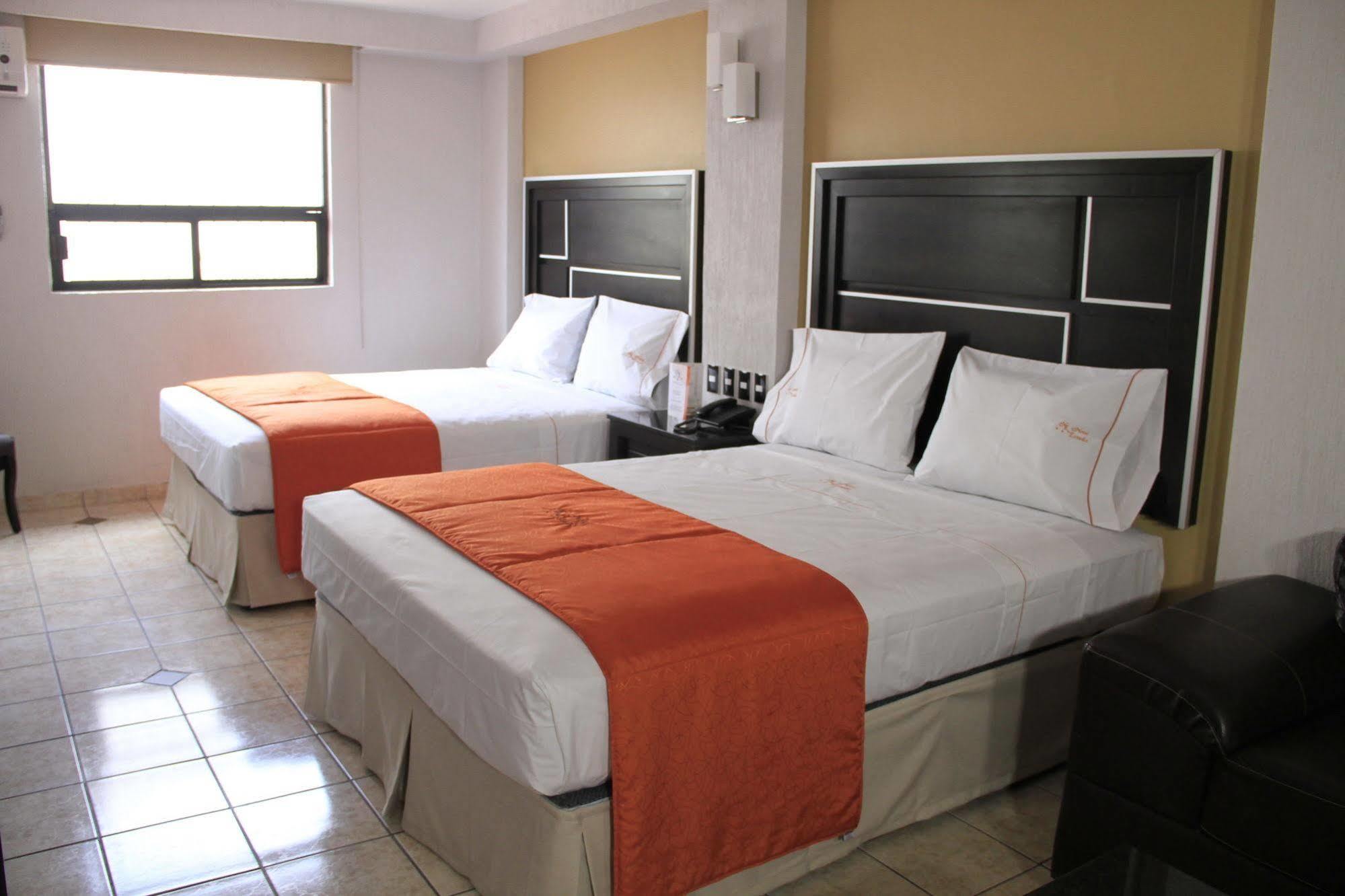 Hotel Estadio Guadalajara Exteriér fotografie