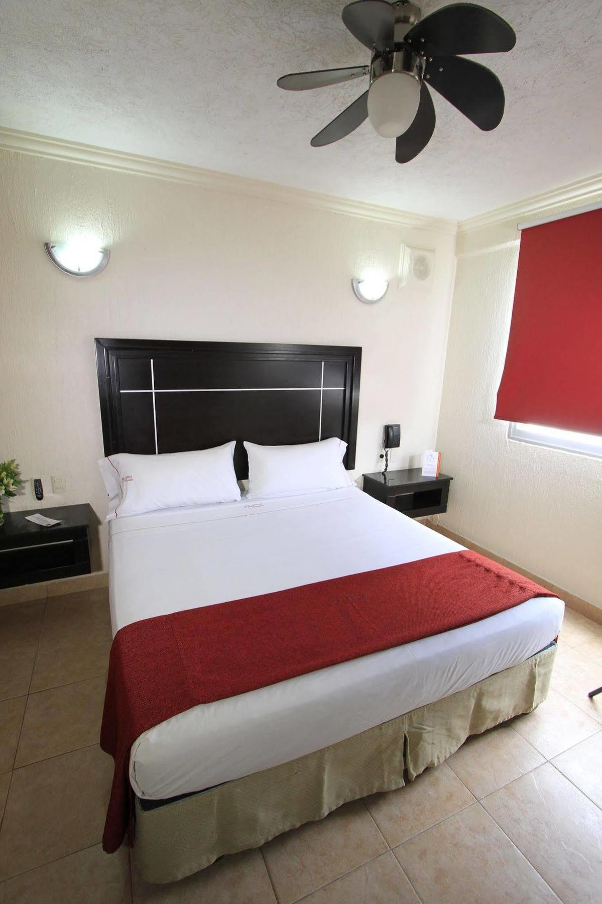 Hotel Estadio Guadalajara Exteriér fotografie
